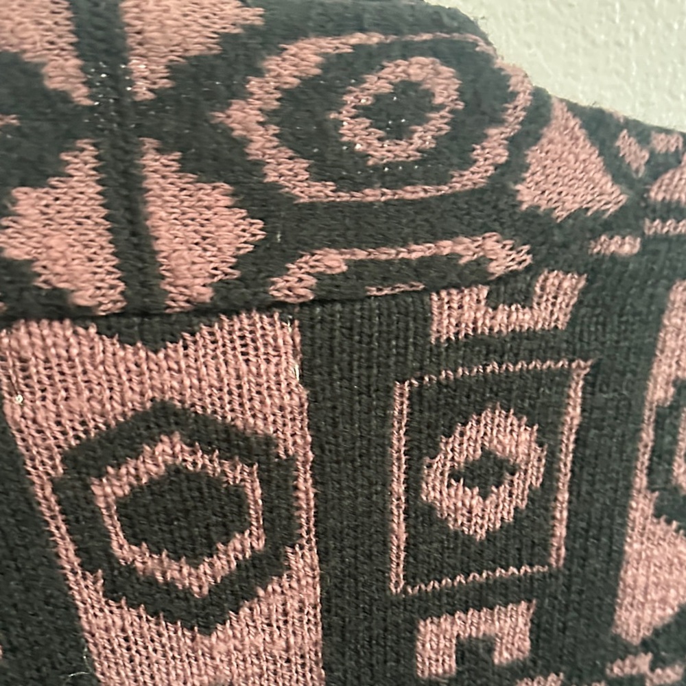 Knox Rose Black and Mauve Geometric Open-Front Cardigan - Picture 11 of 14